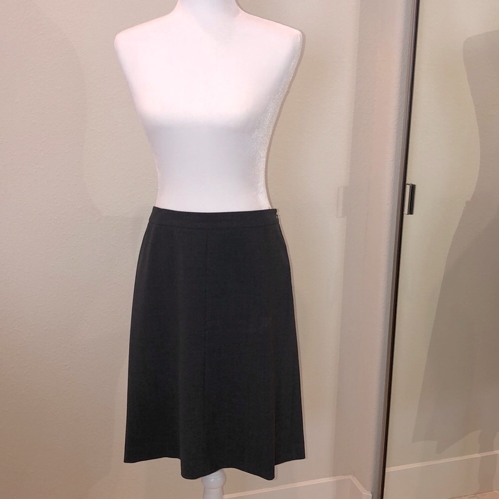 Theory skirt SZ 10 - Picture 4 of 10